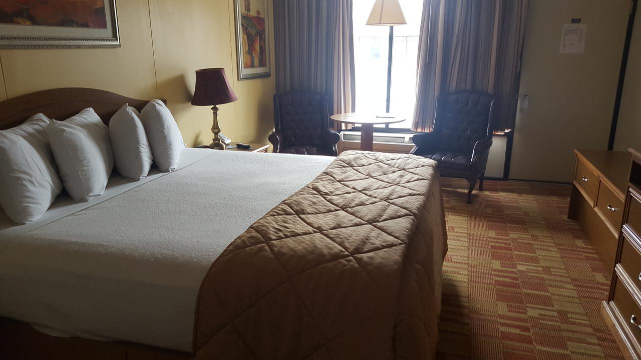 Baldknobbers Motor Inn Μπράνσον Εξωτερικό φωτογραφία