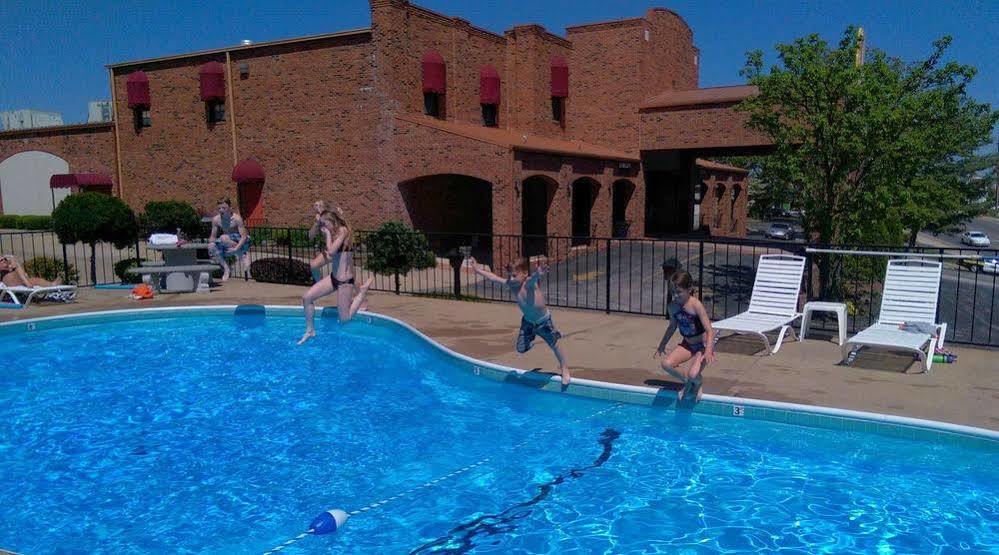 Baldknobbers Motor Inn Μπράνσον Εξωτερικό φωτογραφία